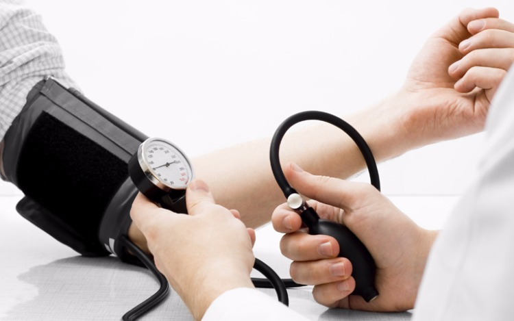 La hipertensión es una enfermedad crónica que puede ser controlada