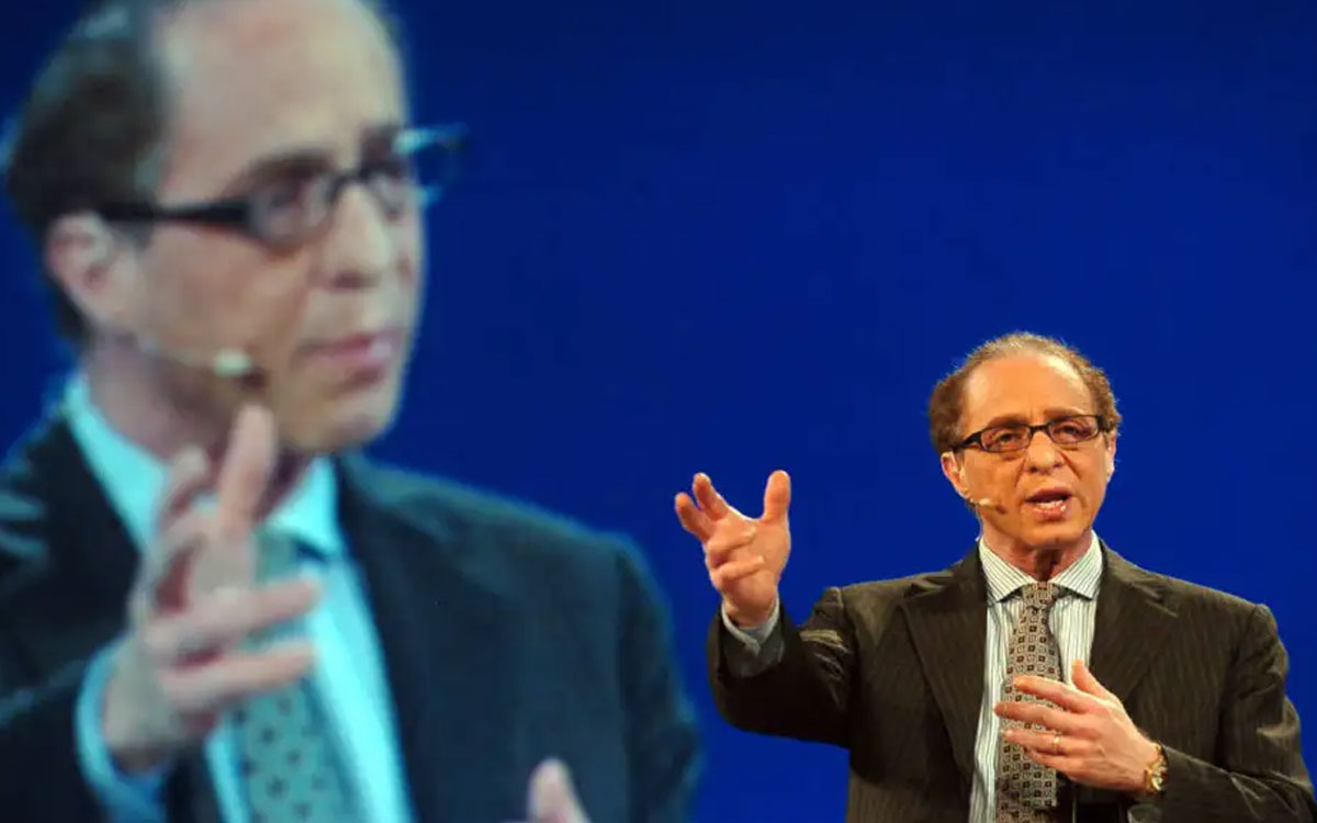 Ray Kurzweil y su ambicioso plan para alcanzar la inmortalidad antes de 2045