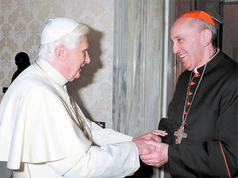 Histórico, el argentino Jorge Bergoglio es el nuevo Papa y eligió el nombre de «Franciso I»