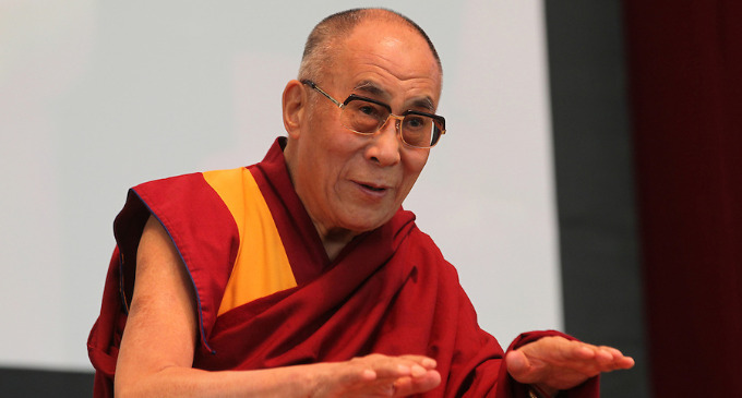 El Dalai Lama elogia la preocupación del Papa Francisco por los más necesitados