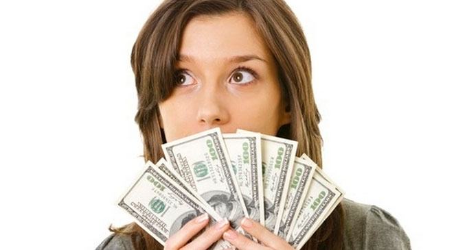 La mujer y el dinero ¿Una relación culposa?
