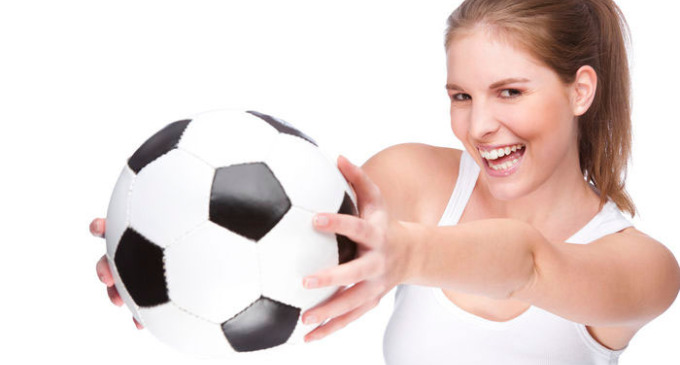 Jugar al fútbol sin perder la femineidad