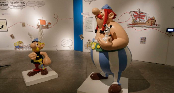 La exposición sobre el célebre personaje de historieta galo se puede visitar desde el viernes 20 de marzo hasta el 3 de mayo. Incluye gráficas, bocetos y entrevistas que permiten recrear el mundo de Asterix y sus aventuras. En el Centro Cultural Recoleta.