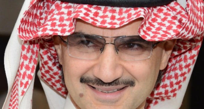 El príncipe de Arabia Saudita sorprendió al mundo con un acto inesperado