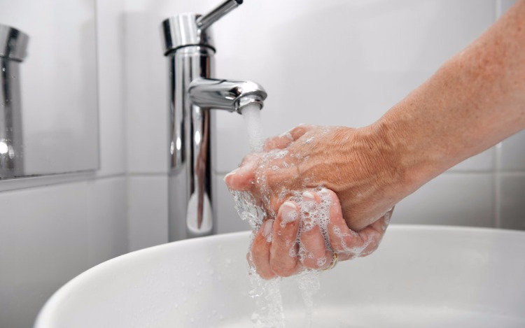 El 80% de los trabajadores reconoce el baño como el lugar más asiduo para refrescarse y recuperar energías