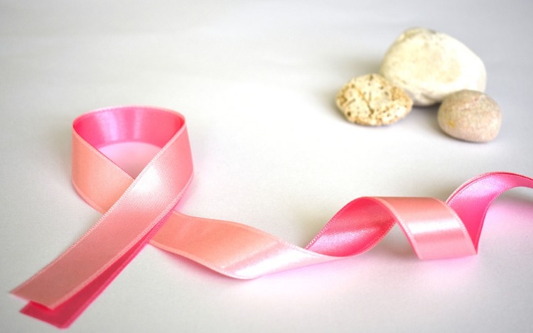 Mes Rosa: La lucha contra el cáncer de mama, siempre tómatela a pecho