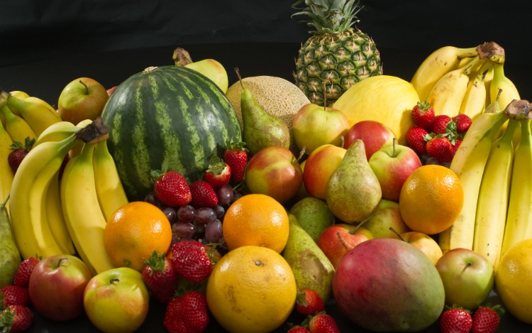¿Cuáles son las frutas y verduras de estación durante el verano?