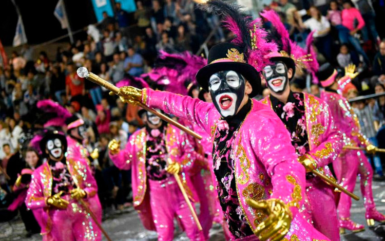 Uruguay vive el carnaval más largo del mundo