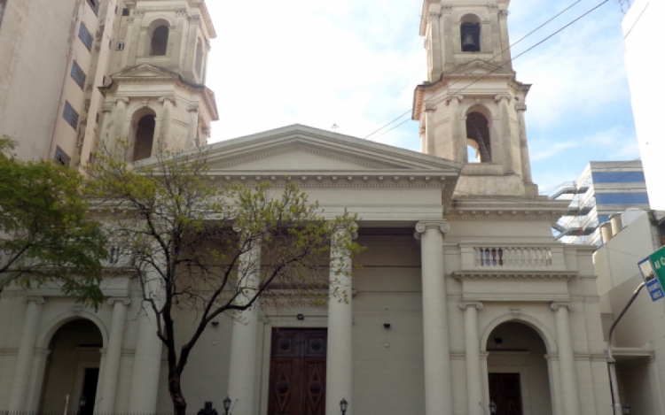 Montserrat, barrio del Casco Histórico y su Iglesia