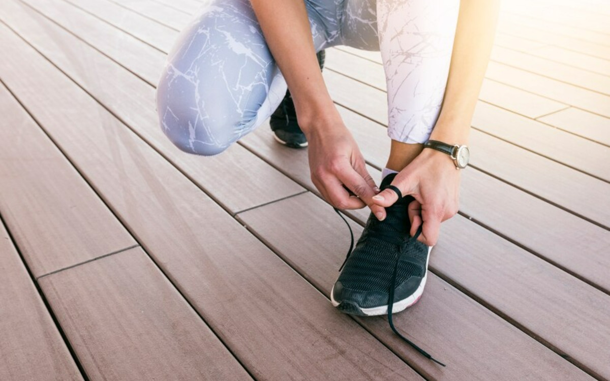 ¿Por qué se desatan los cordones de las zapatillas? La ciencia lo explica