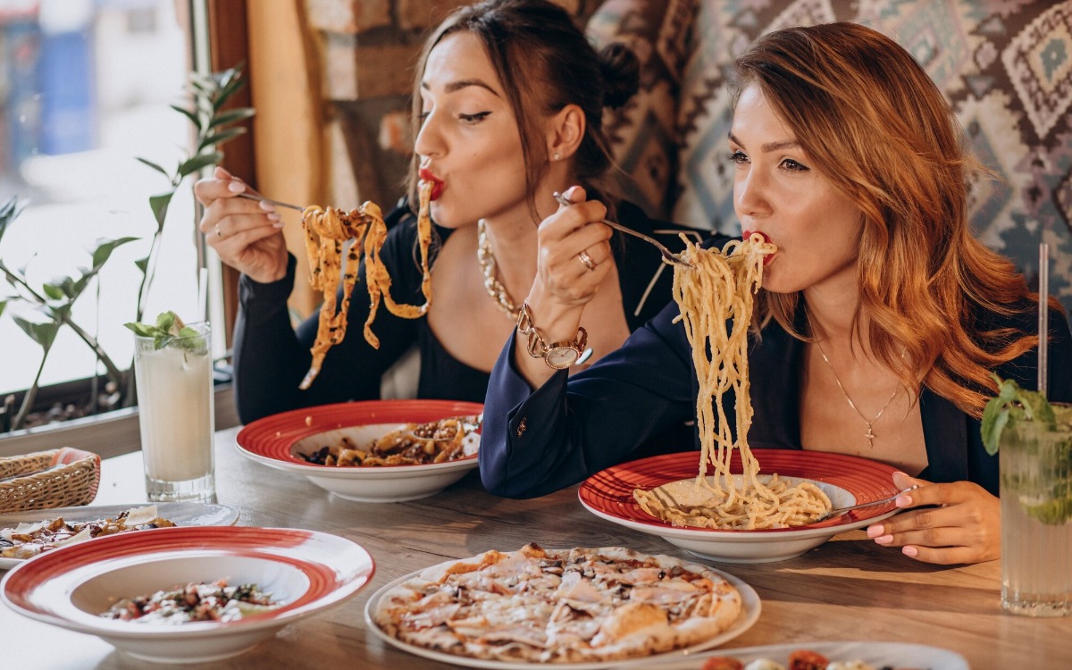 A pesar de que la pasta es un alimento rico en carbohidratos, Italia tiene una menor incidencia de diabetes tipo 2 en comparación con otros países.
