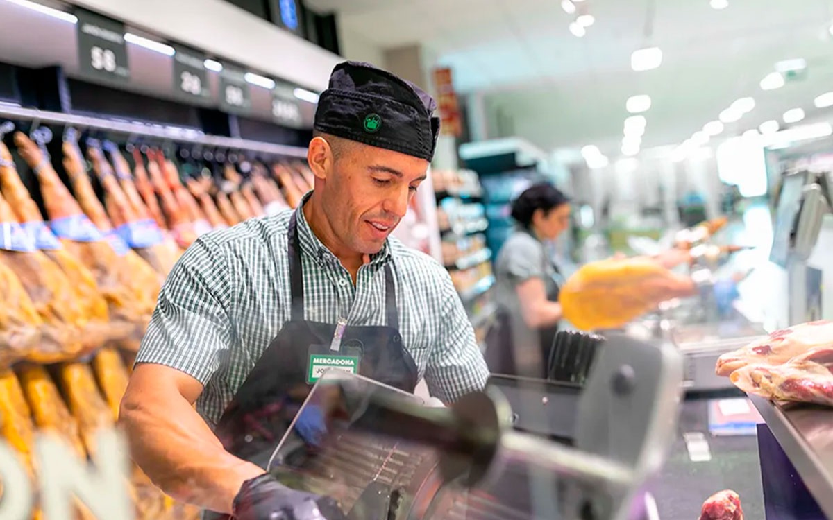 Mercadona abre vacantes para repartidores y personal de supermercado con sueldos de hasta 1500 euros: guía para postularse