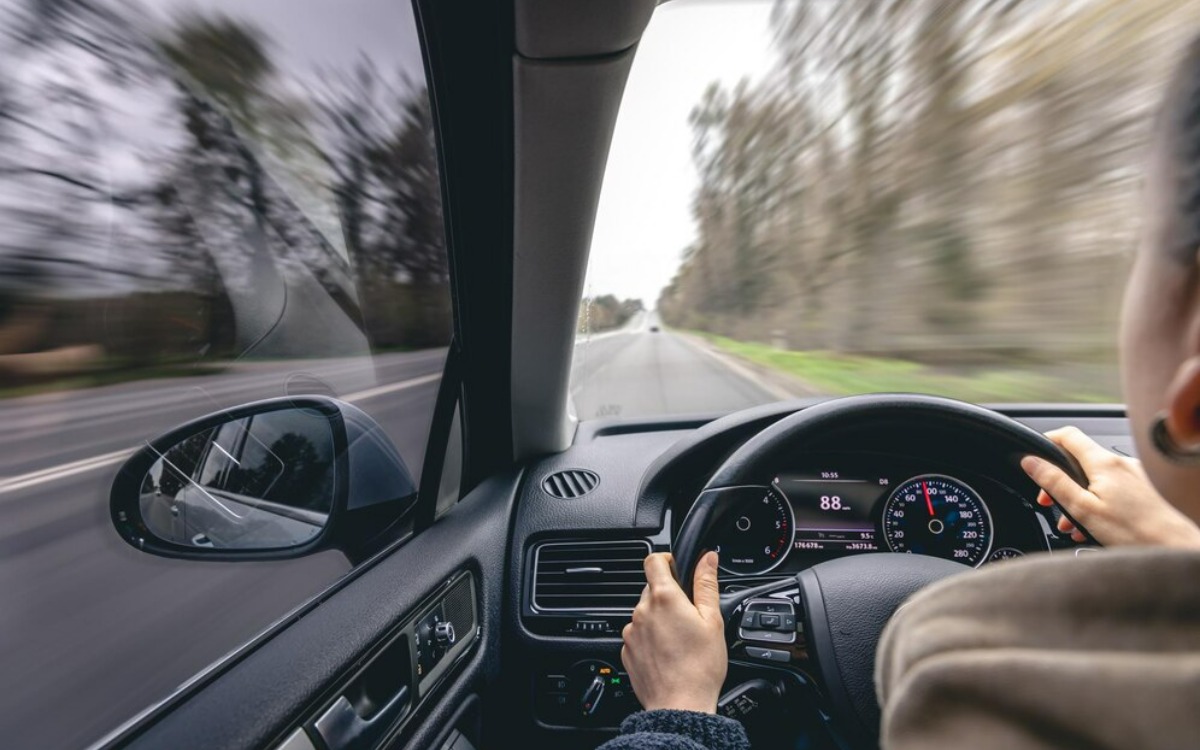 Reducir el consumo de combustible es posible si sigues algunos consejos clave. Pequeñas mejoras pueden hacer una gran diferencia en el rendimiento del combustible y en tu bolsillo.
