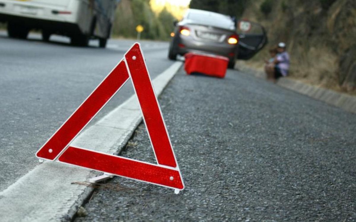 Adiós a los triángulos: la Baliza V16 será obligatoria desde enero de 2026